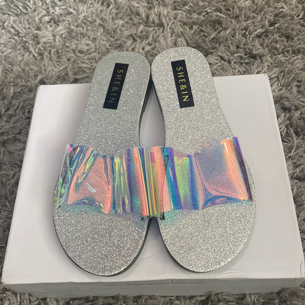 Holographic slides